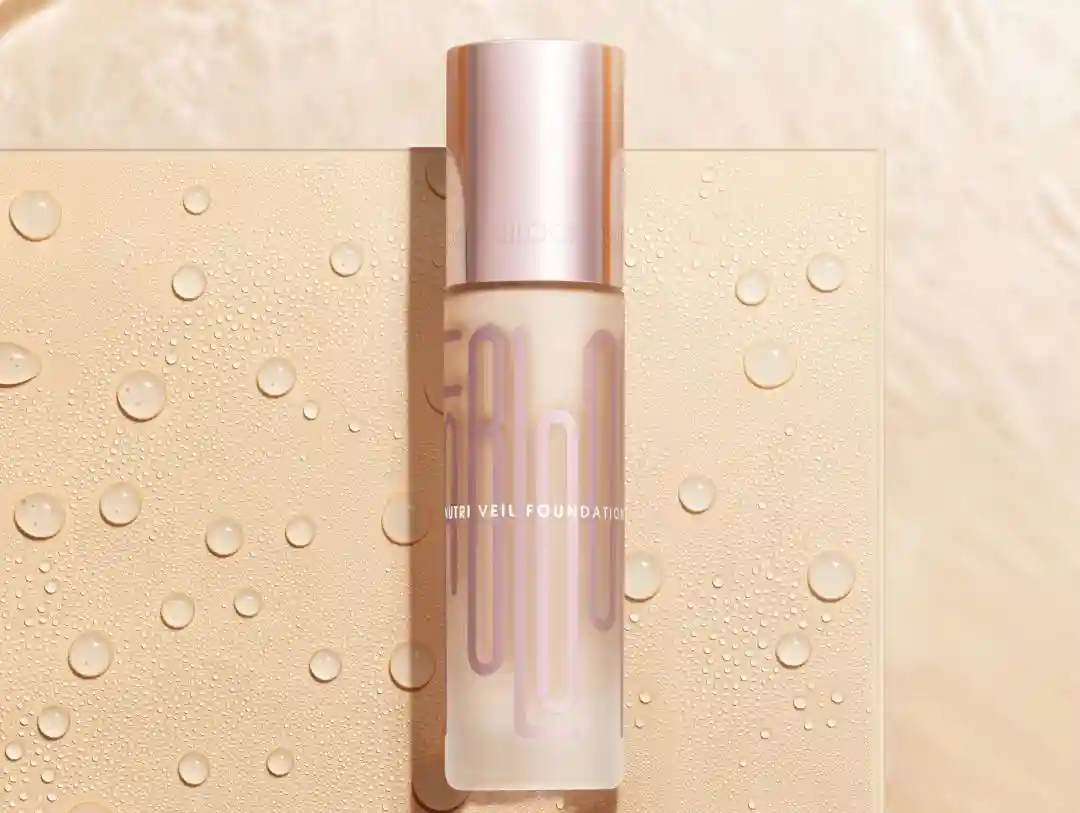 水润+养肤双效赋能，馥碧诗深研精华粉霜重磅上新