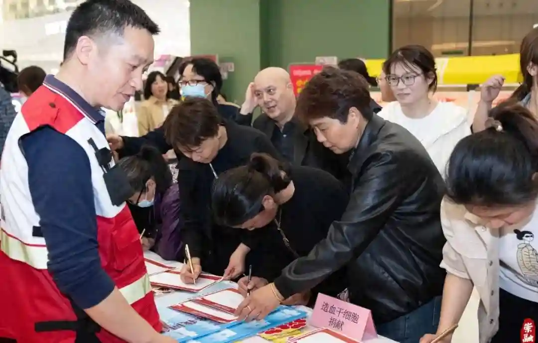 最近，爱心在崇明传递